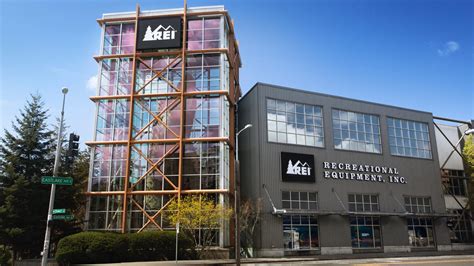 rei outlet locations.